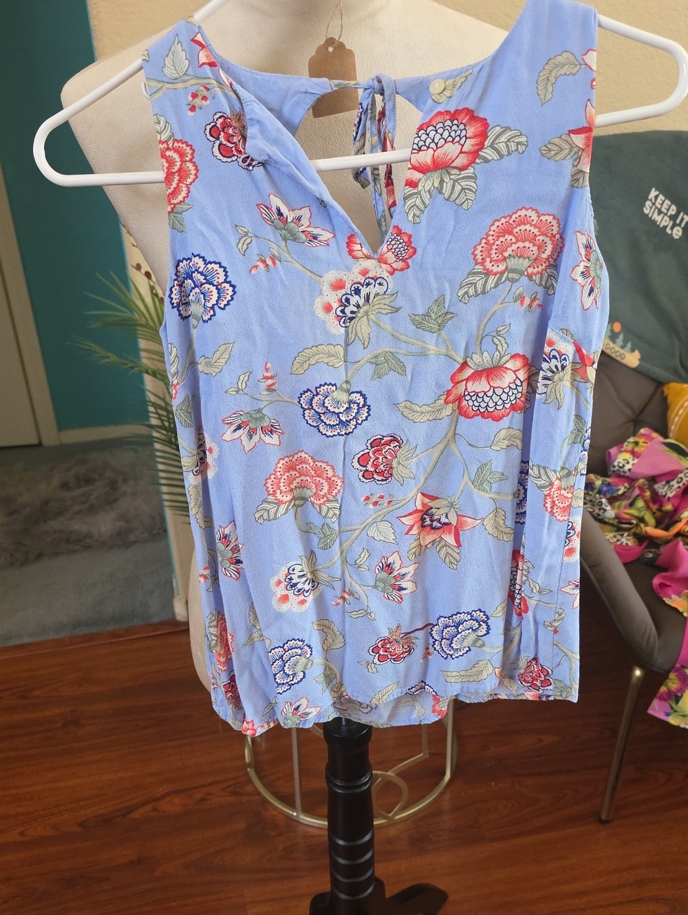 LOFT Light Blue Floral Sleeveless V-Neck Camisole